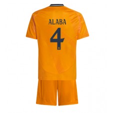 Real Madrid David Alaba #4 Bortedraktsett Barn 2024-25 Kortermet (+ korte bukser)